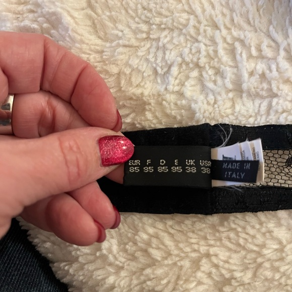 La Perla Black Lace Underwire Bra - Picture 6 of 8